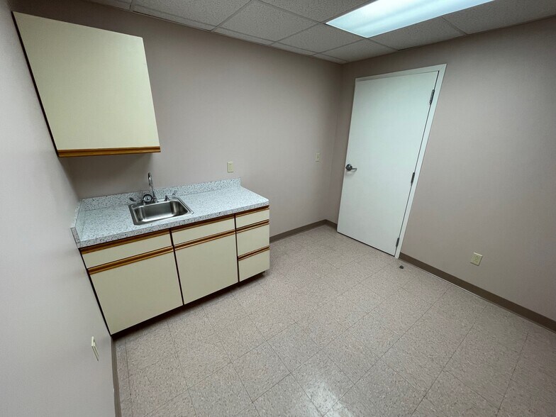 More Photos Of 464 Wolcott Rd, Wolcott Office For Lease