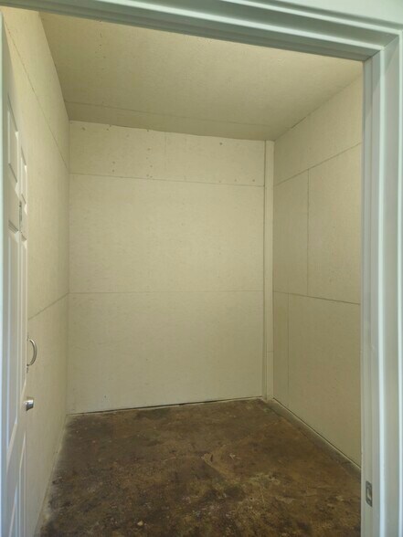 More Photos Of 2824 Freemansburg Ave, Easton Self Storage For Lease