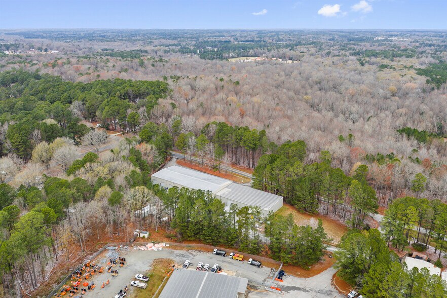 More Photos Of 3337 Air Park Rd, Fuquay Varina Light Manufacturing For Sale