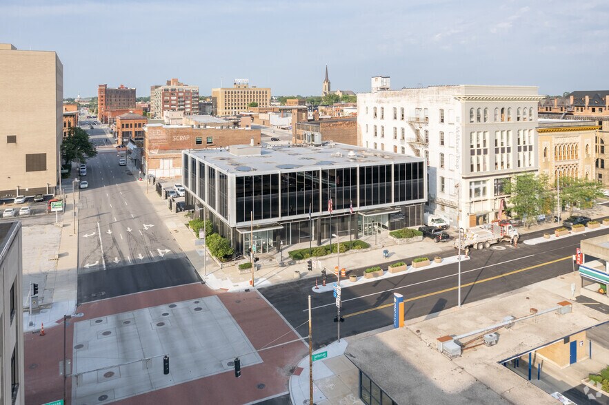 More Photos Of 701 Jefferson Ave, Toledo Office For Lease