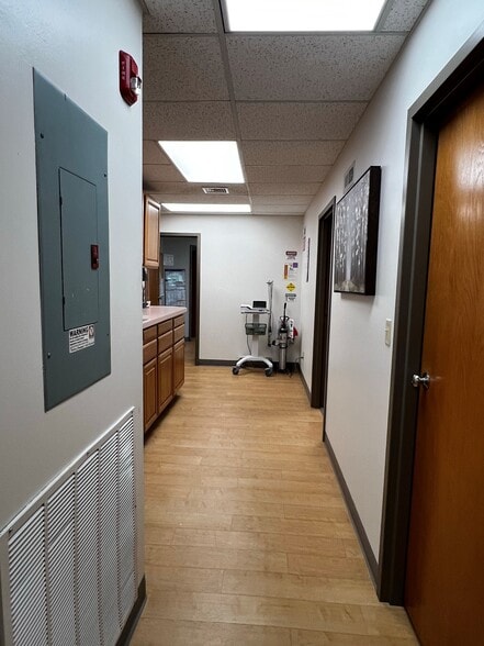 More Photos Of 335 Highland Ave, Cheshire Office For Sale
