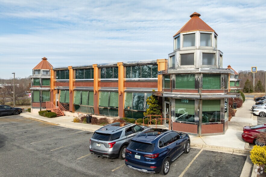 Primary Photo Of 1709 Transportation Blvd, Crofton Restaurant For Sale