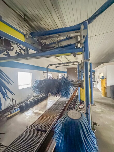 More Photos Of 4180 Sunset Blvd, Steubenville Carwash For Sale