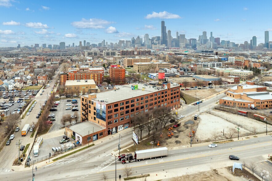 More Photos Of 2150 S Canalport Ave, Chicago Loft Creative Space For Lease