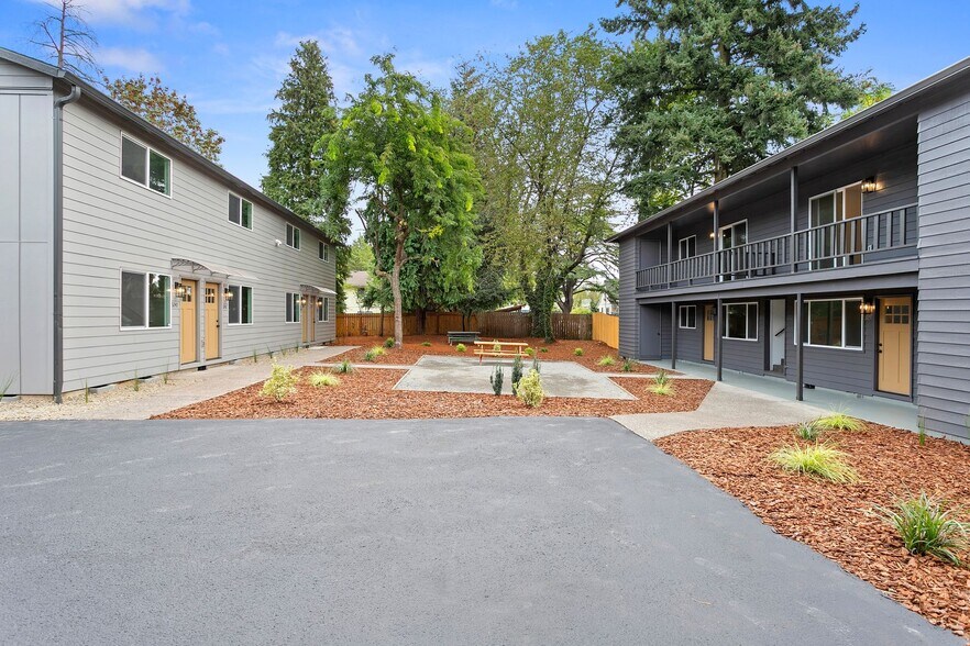 More Photos Of 3254 SE 90th Pl, Portland Apartments For Sale