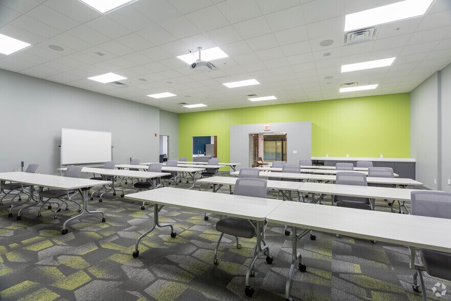 More Photos Of 1300 E 9th St, Cleveland Office For Lease