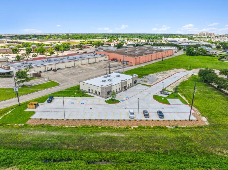 More Photos Of 12230 Dundee Ct, Cypress General Retail For Sale