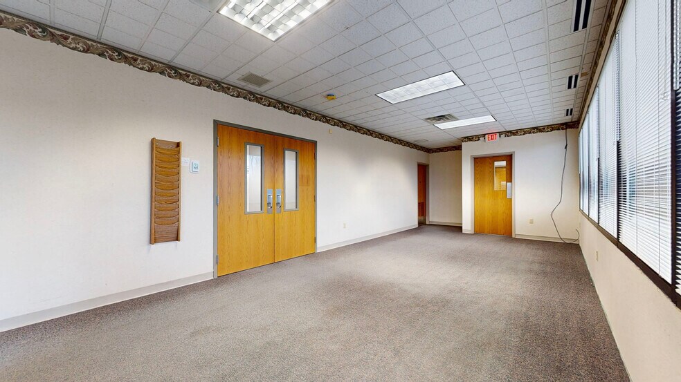 More Photos Of 2228-2230 Sunset Blvd, Steubenville Office For Lease