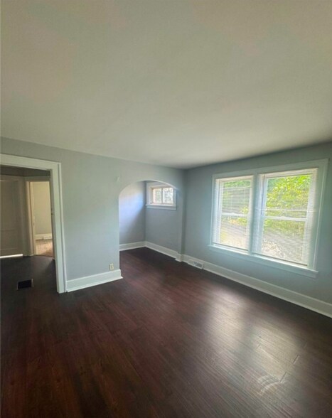 More Photos Of 7 Winchester Pl, Buffalo Apartments For Sale