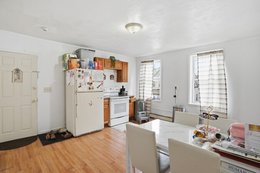 More Photos Of 17 Ledge St, Providence Apartments For Sale