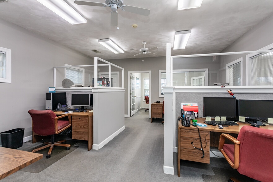 More Photos Of 1186 S State Route 157, Edwardsville Loft Creative Space For Sale