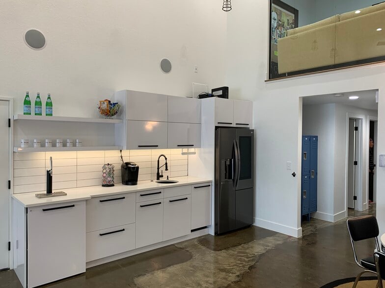 More Photos Of 2266 Dayton St, Aurora Storefront Retail Office For Sale