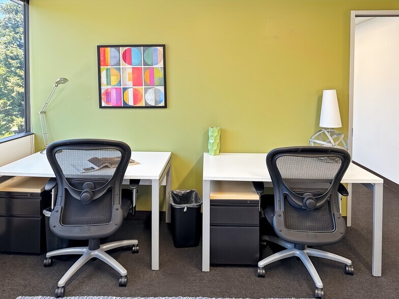 More Photos Of 1 Harbor Dr, Sausalito Coworking Space