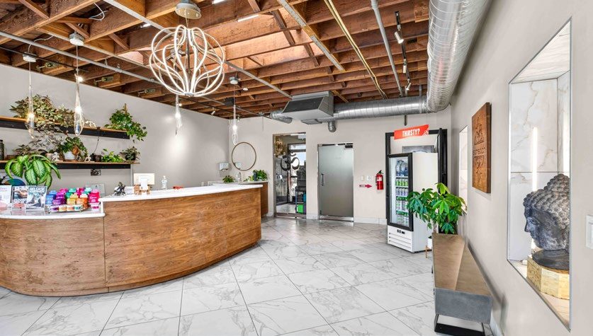More Photos Of 2316-2320 W Magnolia Blvd, Burbank Storefront Retail Office For Sale