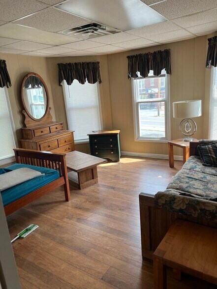 More Photos Of 604 S Oakwood Ave, Beckley Loft Creative Space For Sale