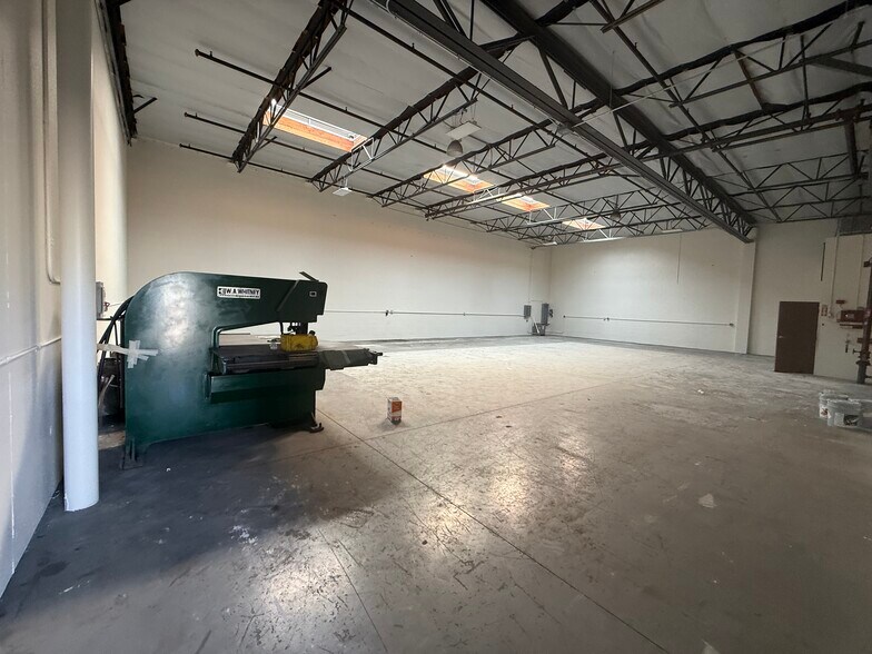 More Photos Of 590 Maple Ct, Colton Manufacturing For Lease