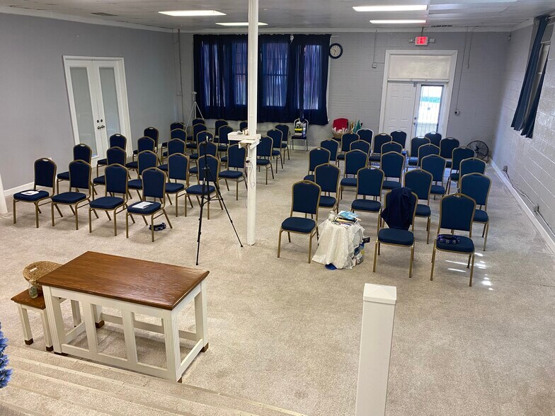 More Photos Of 844 Twenty-Fifth St, Winston-Salem Restaurant For Sale