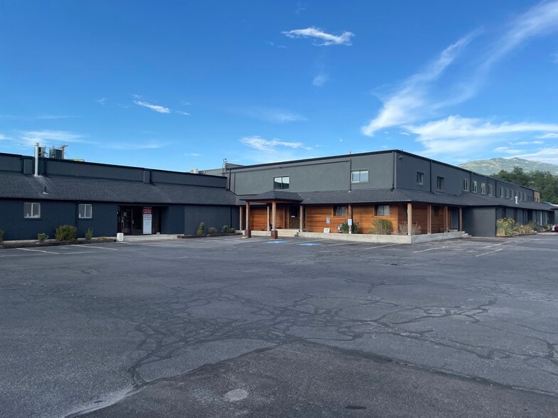 More Photos Of 640 N Main St, North Salt Lake Office For Sale