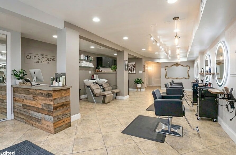 Primary Photo Of 693 Bergen Ave, Jersey City Storefront Retail Residential For Lease