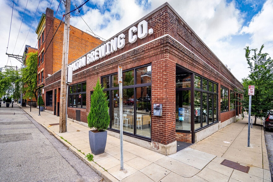 More Photos Of 331 E 13th St, Cincinnati Restaurant For Lease