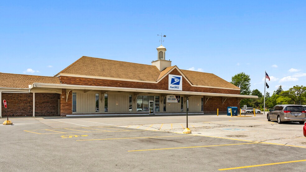 Primary Photo Of 11015 W Oklahoma Ave, West Allis Post Office For Sale