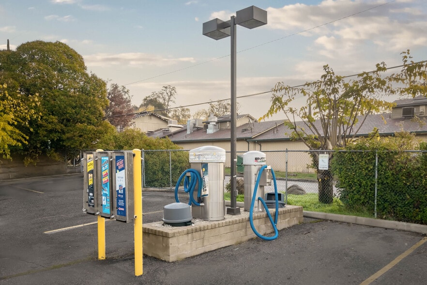 More Photos Of 17548 Penn Valley Dr, Penn Valley Auto Repair For Sale