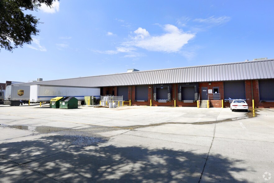 More Photos Of 11401 Belcher Rd, Largo Unknown For Lease