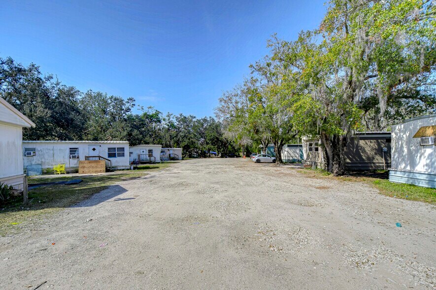 More Photos Of 425 18th St SE, Ruskin Manufactured Housing Mobile Home Park For Sale