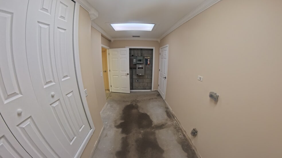 More Photos Of 2825 Business Center Blvd, Melbourne Distribution For Lease