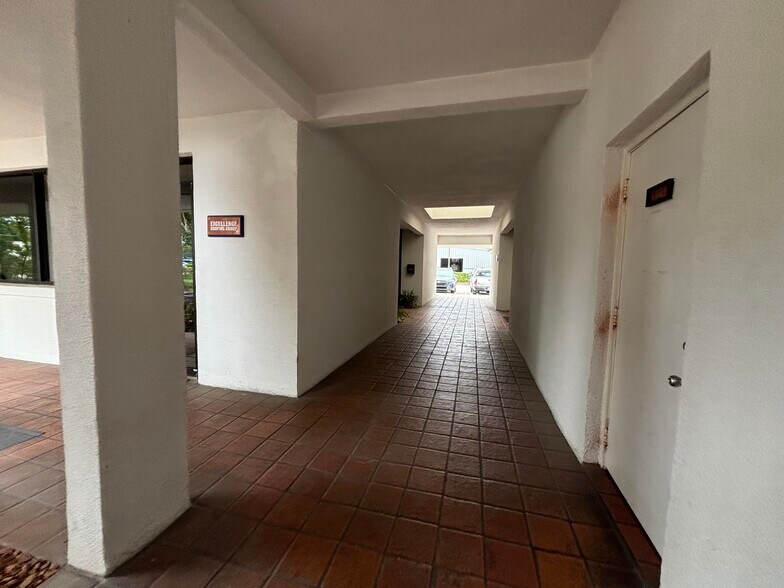 More Photos Of 1750 W Broadway, Oviedo Office For Lease