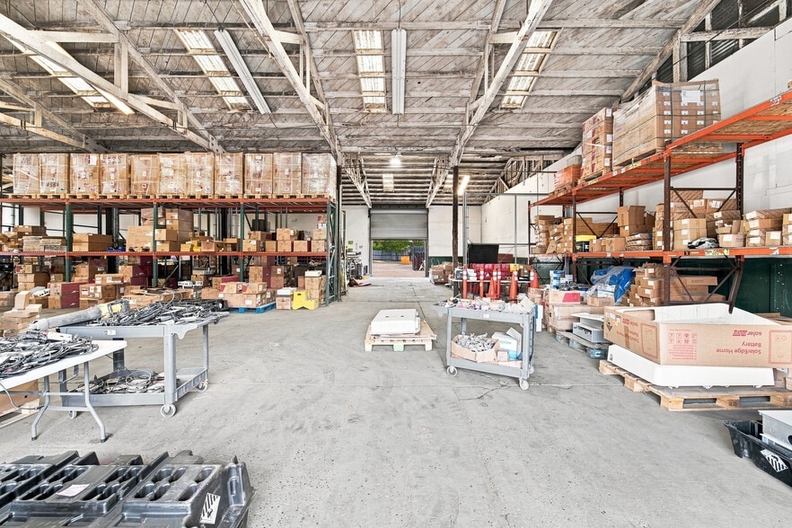 More Photos Of 2205 Rice Ave, West Sacramento Warehouse For Sale