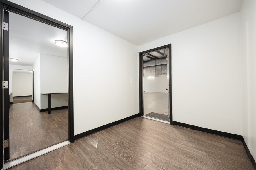 More Photos Of 1245 Memory Ln, Columbus Warehouse For Lease