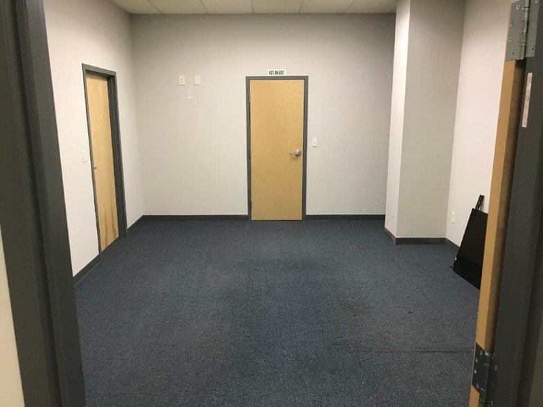 More Photos Of 30 Pocono Rd, Brookfield Warehouse For Sale