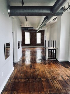 More Photos Of 3913-3915 Eastern Ave, Cincinnati Storefront Retail Office For Lease