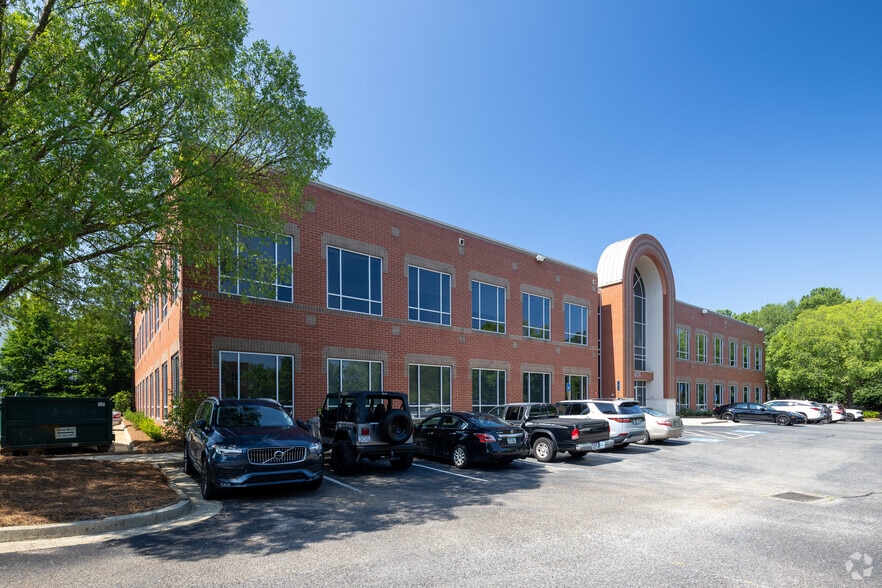 More Photos Of 695 Mansell Rd, Roswell Unknown For Lease