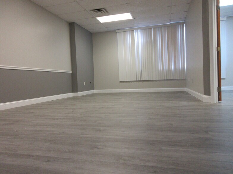 More Photos Of 540 NW University, Port Saint Lucie Office Residential For Sale