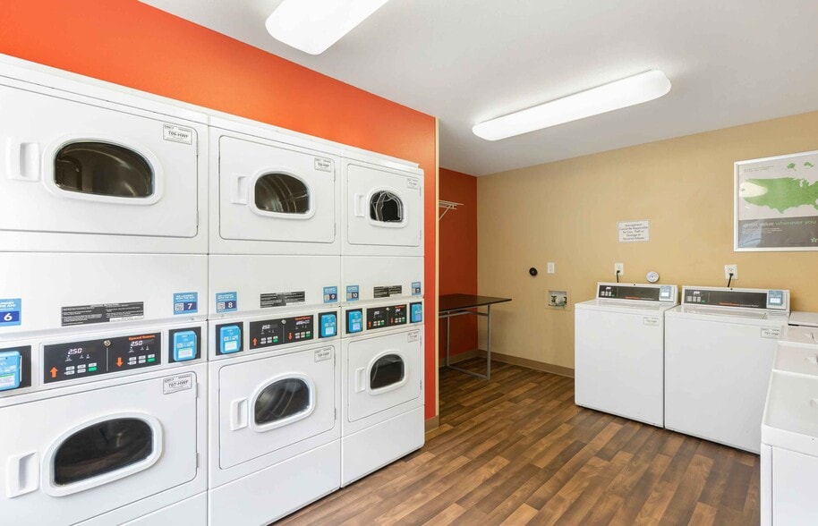 More Photos Of 1601 River Run, Fort Worth Hotel For Sale