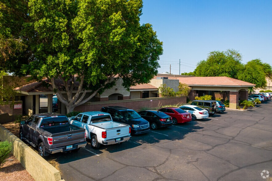 Primary Photo Of 5700 W Olive Ave, Glendale Medical For Lease