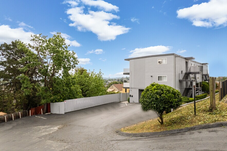 More Photos Of 1600-1720 Santa Clara St, Vallejo Apartments For Sale