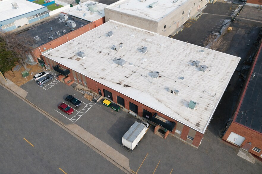 More Photos Of 3930-3940 Holly St, Denver Warehouse For Sale