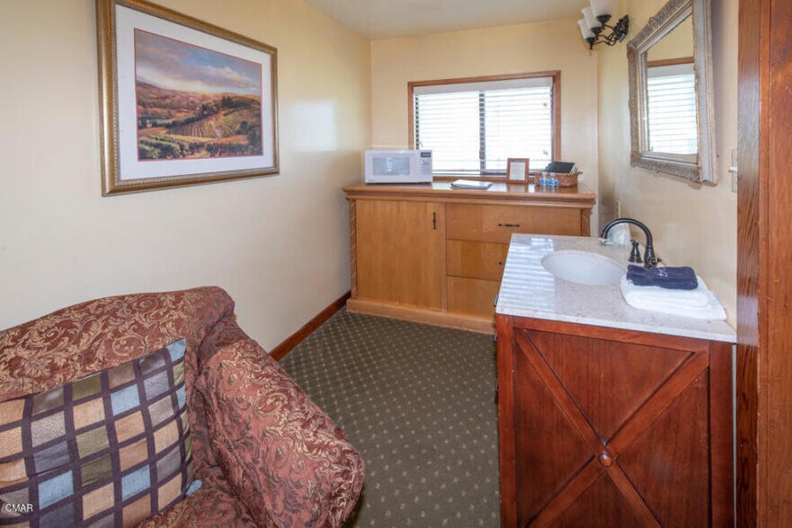 More Photos Of 37040 N Highway 1, Westport Hotel For Sale