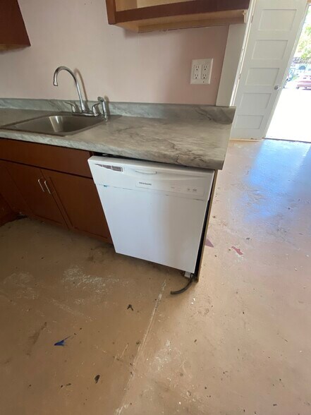 More Photos Of 208 S Lamine Ave, Sedalia Office Residential For Sale