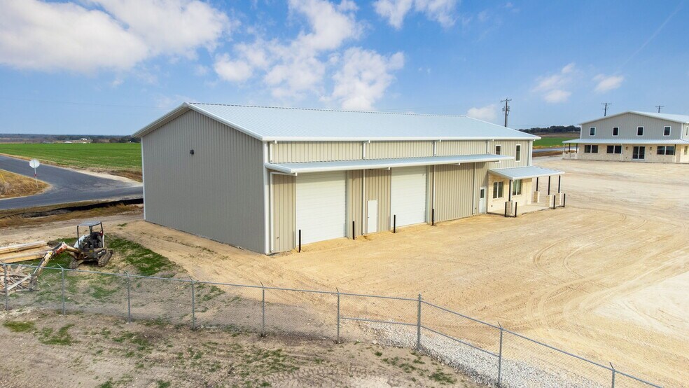 More Photos Of 2350 County Road 311, Jarrell Industrial For Lease
