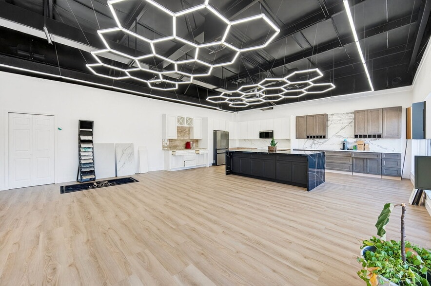More Photos Of 809 N Cocoa Blvd, Cocoa Storefront For Sale