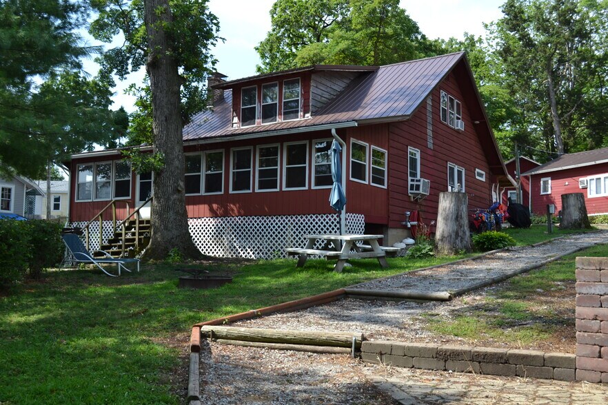 More Photos Of 2373 Untalulti Dr, Monticello Specialty For Sale