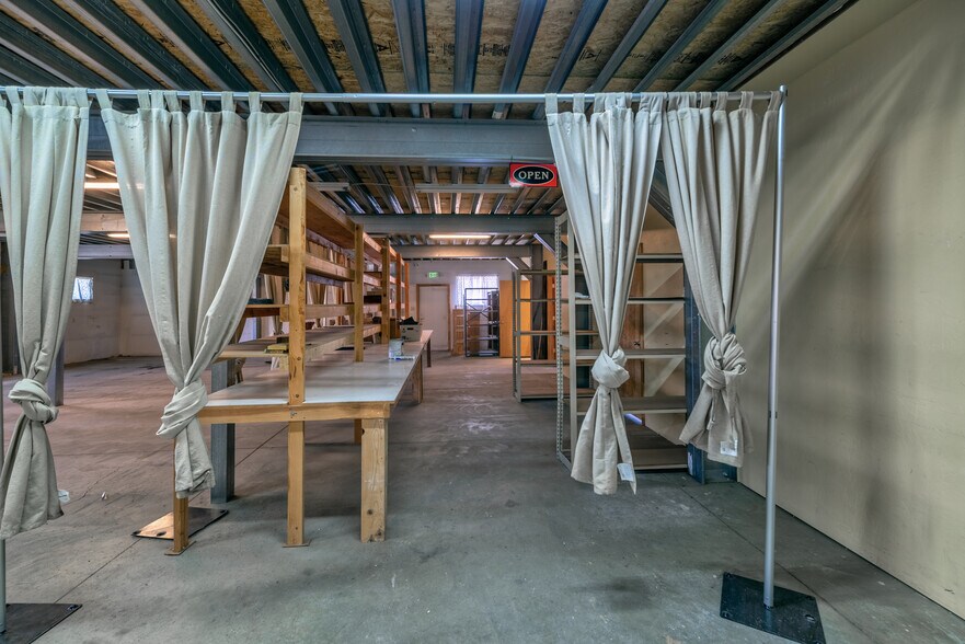 More Photos Of 121 Byers Ave, Hot Sulphur Springs Storefront Retail Residential For Sale