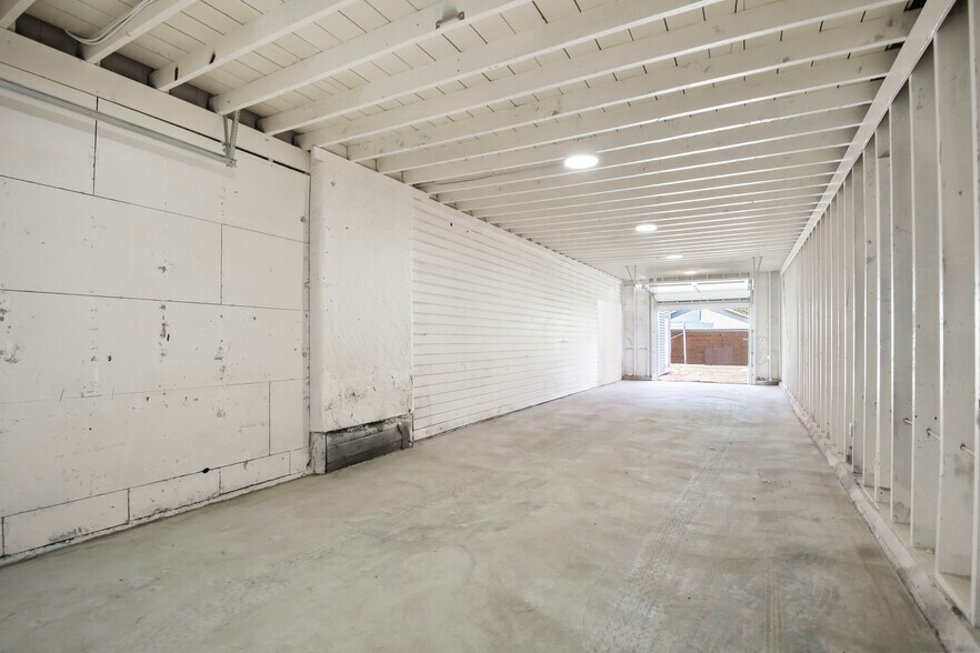 More Photos Of 91 5th Ave, Redwood City Showroom For Sale