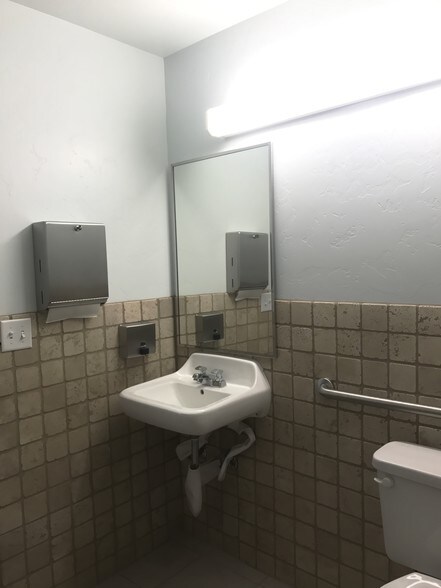 More Photos Of 1310 W St Marys Rd, Tucson Medical For Lease