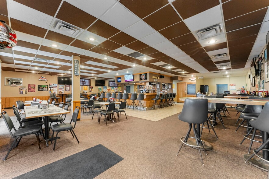 More Photos Of 118 Railroad Ave NE, Mora General Retail For Sale