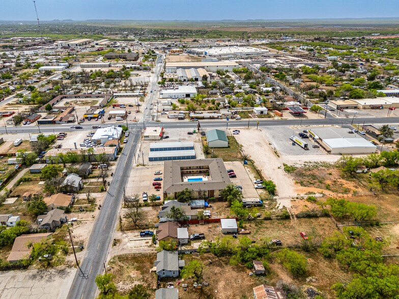 More Photos Of 12 E 29th St, San Angelo Apartments For Sale